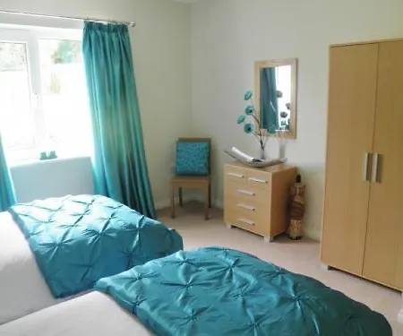 Meadowbank Cottage, Hillcroft Park, * Pooley Bridge